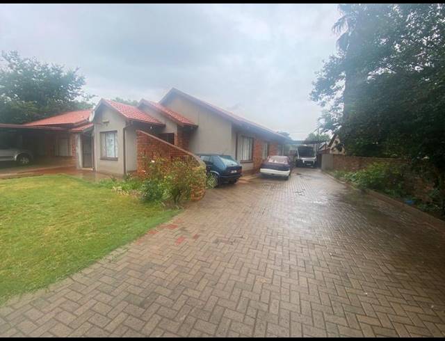 4 BEDROOM HOUSE FOR SALE IN MINERALIA